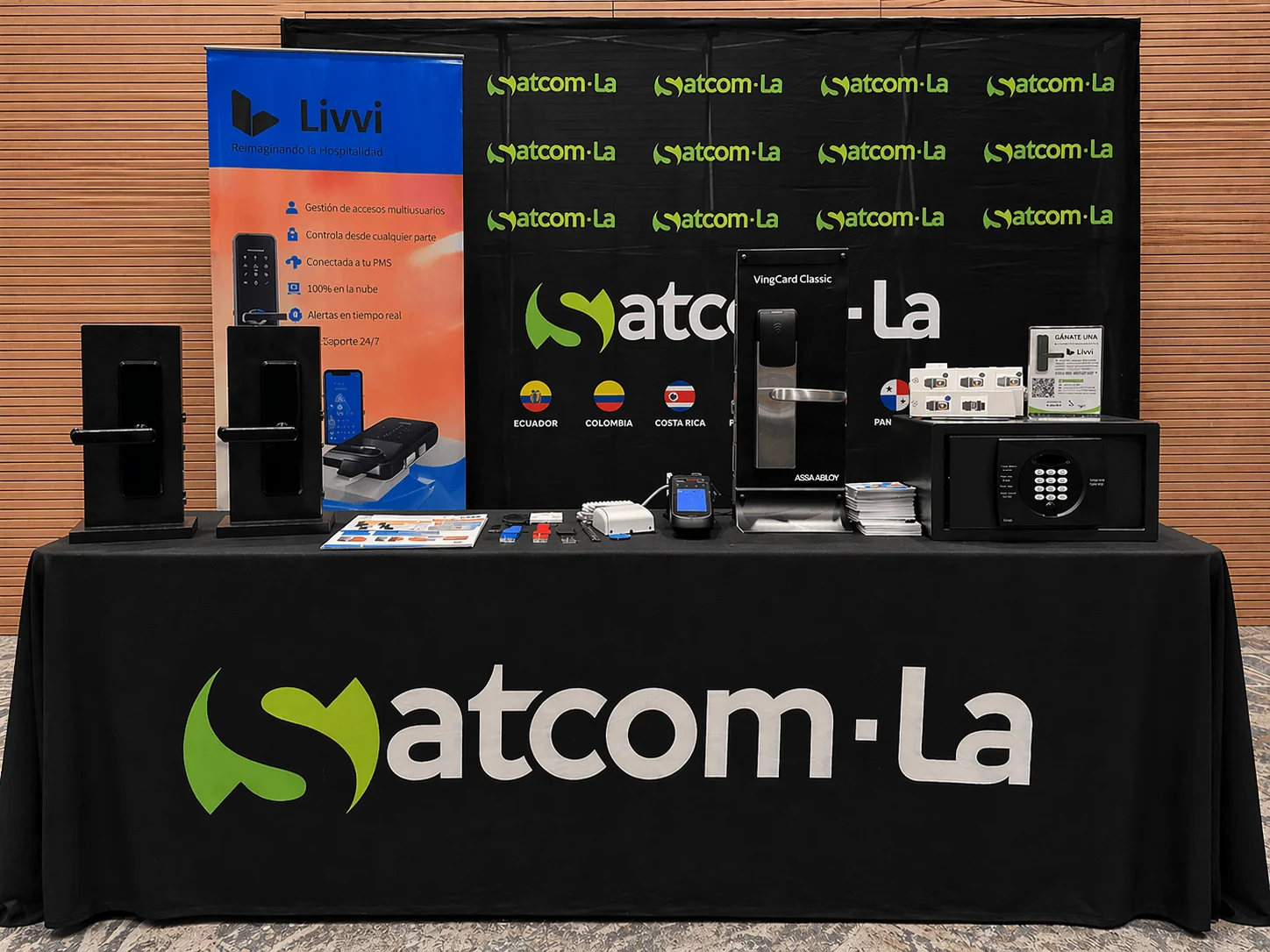 control de accesos para hoteles en Ecuador SatcomLa VingCard